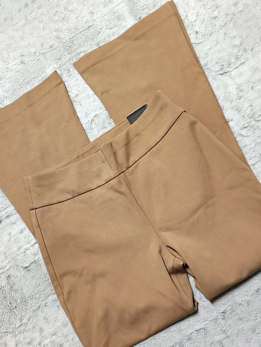 NWT Express Columnist High-rise Flare Pants Tan Luxe Comfort Knit Womens Medium - Picture 3 of 7